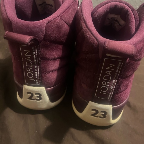 Purple High-Top Sneakers with Textured Design Retro 12 Men size 13 preowned - Picture 2 of 7